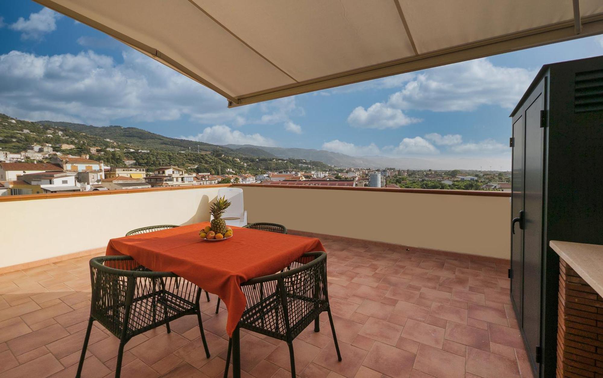 Magico Apartments - 450M Dalla Spiaggia Capo d'Orlando Bagian luar foto