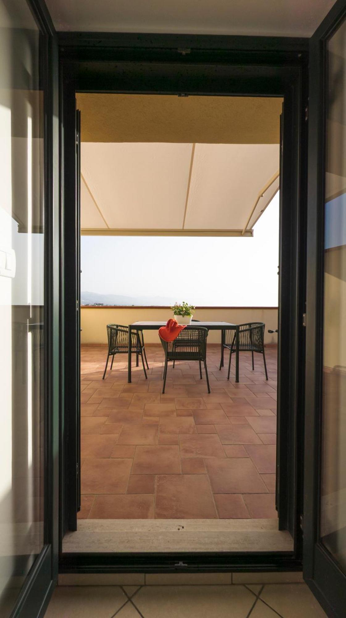 Magico Apartments - 450M Dalla Spiaggia Capo d'Orlando Bagian luar foto