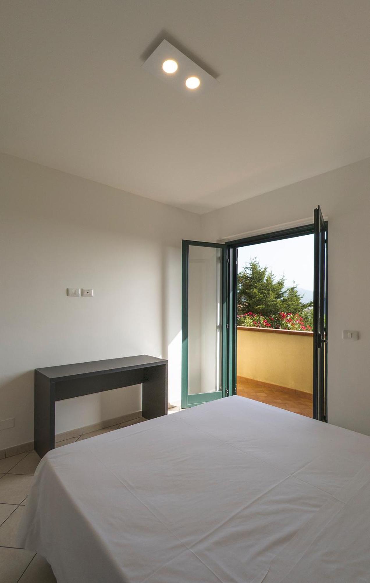 Magico Apartments - 450M Dalla Spiaggia Capo d'Orlando Bagian luar foto