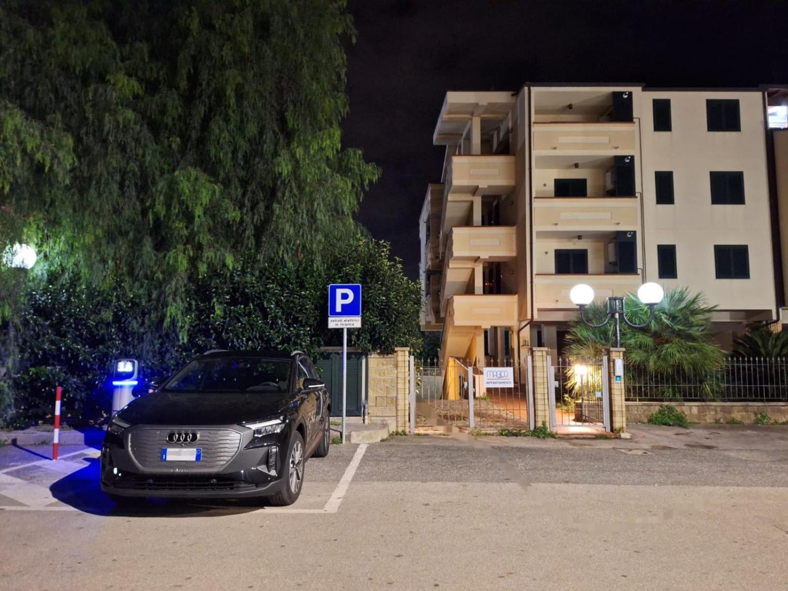 Magico Apartments - 450M Dalla Spiaggia Capo d'Orlando Bagian luar foto